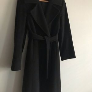 HOLT RENFREW - Winter Wrap Coat, Classic Shape Wool, Black, Size 6